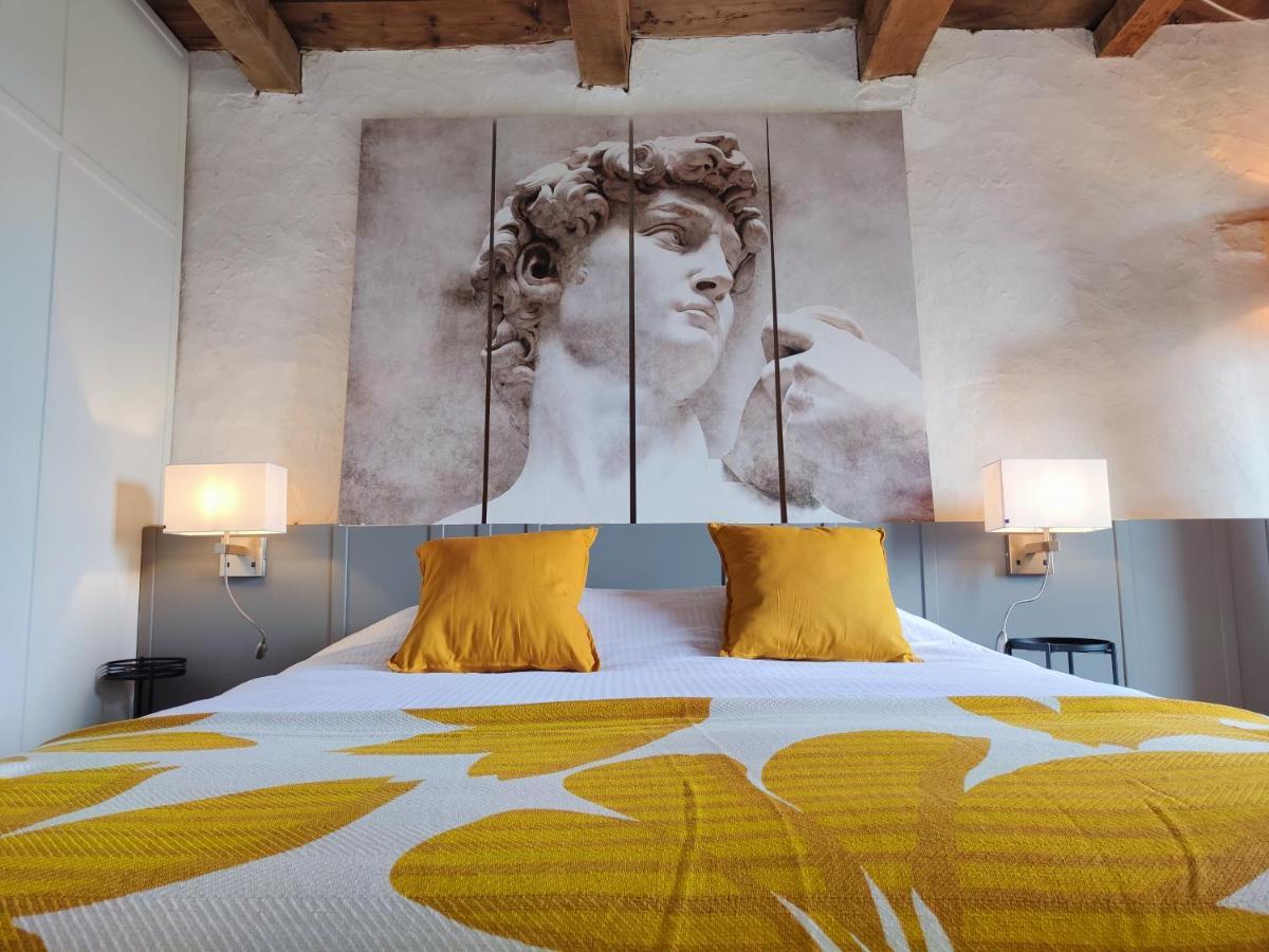 Maison Egalite Bed & Breakfast *